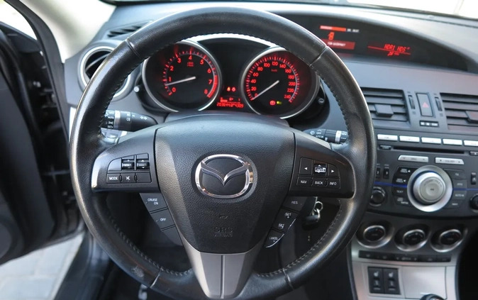 Mazda 3 cena 23800 przebieg: 199000, rok produkcji 2010 z Rogoźno małe 781
